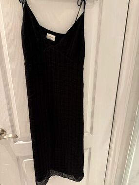 Aritzia Wilfred Liberty  Slip Dress with Spaghetti Straps sz 2